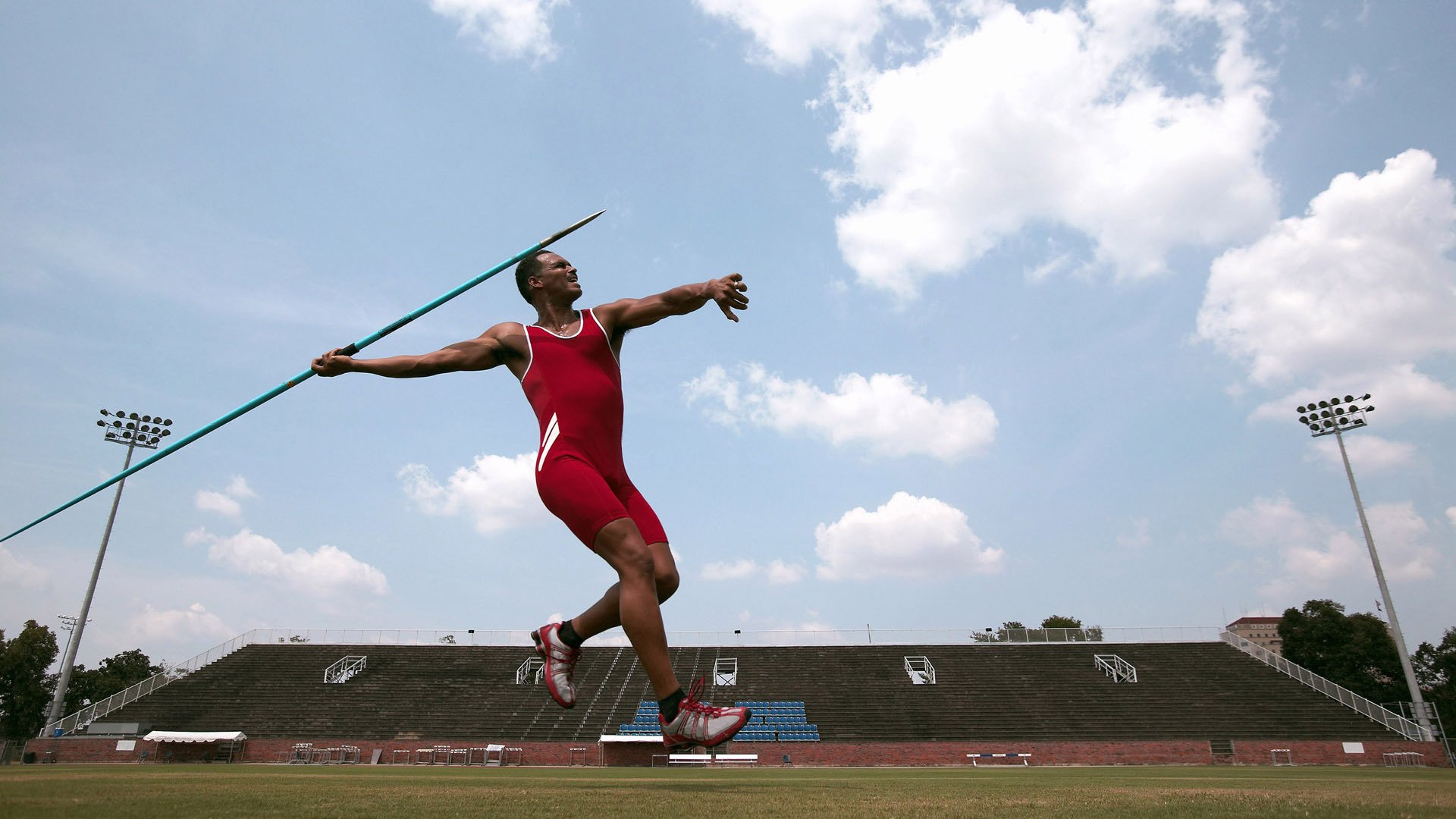世界杯小组赛第三轮：中国队1比0击败欧洲二流 强势拿到队史首场世界杯胜利